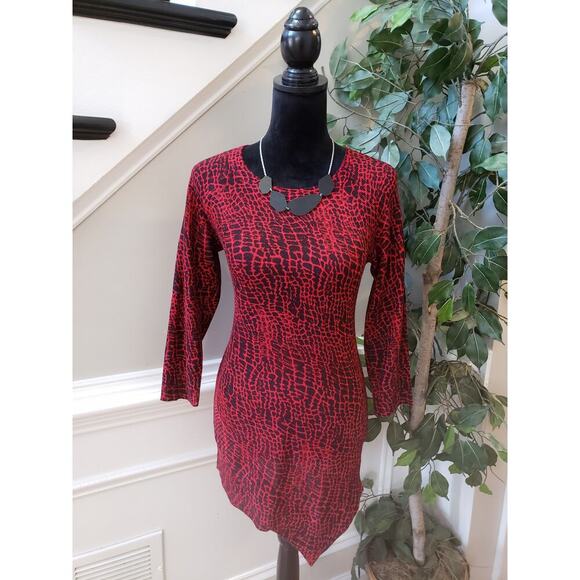 Design 365 Sweater Women Small Red Black Animal Print Knit Asymmetrical Pullover - Picture 1 of 11